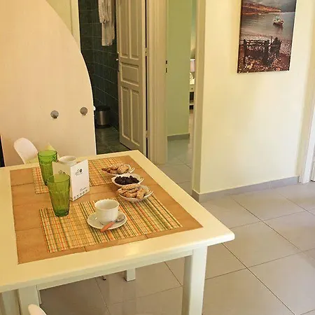 Effi Apartment *